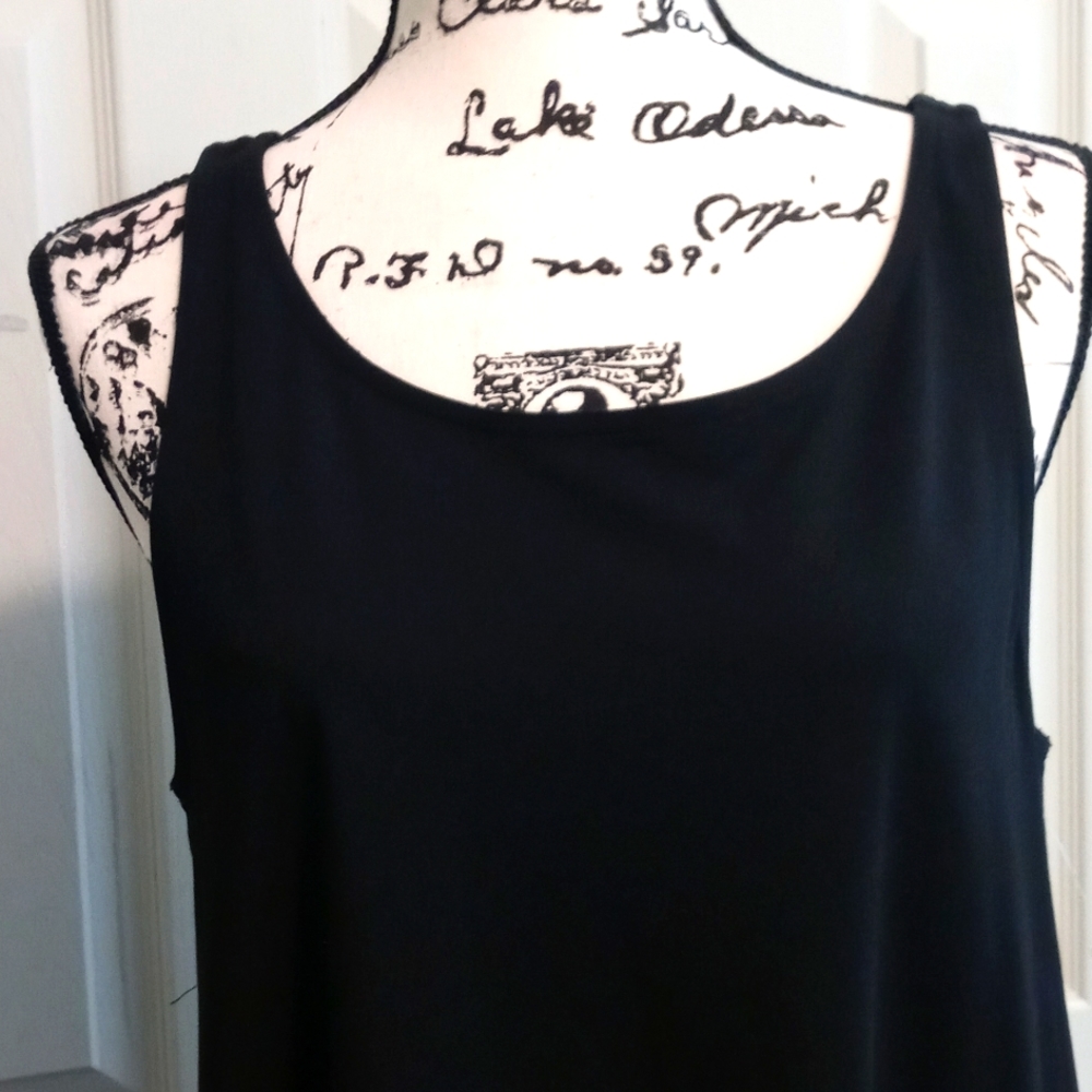 Simple black dress with pockets